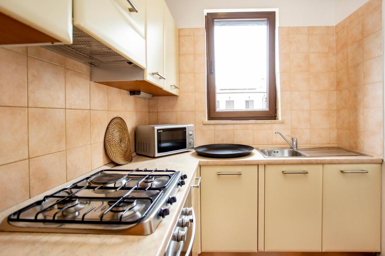 Apartments Maller Ровин Екстериор снимка