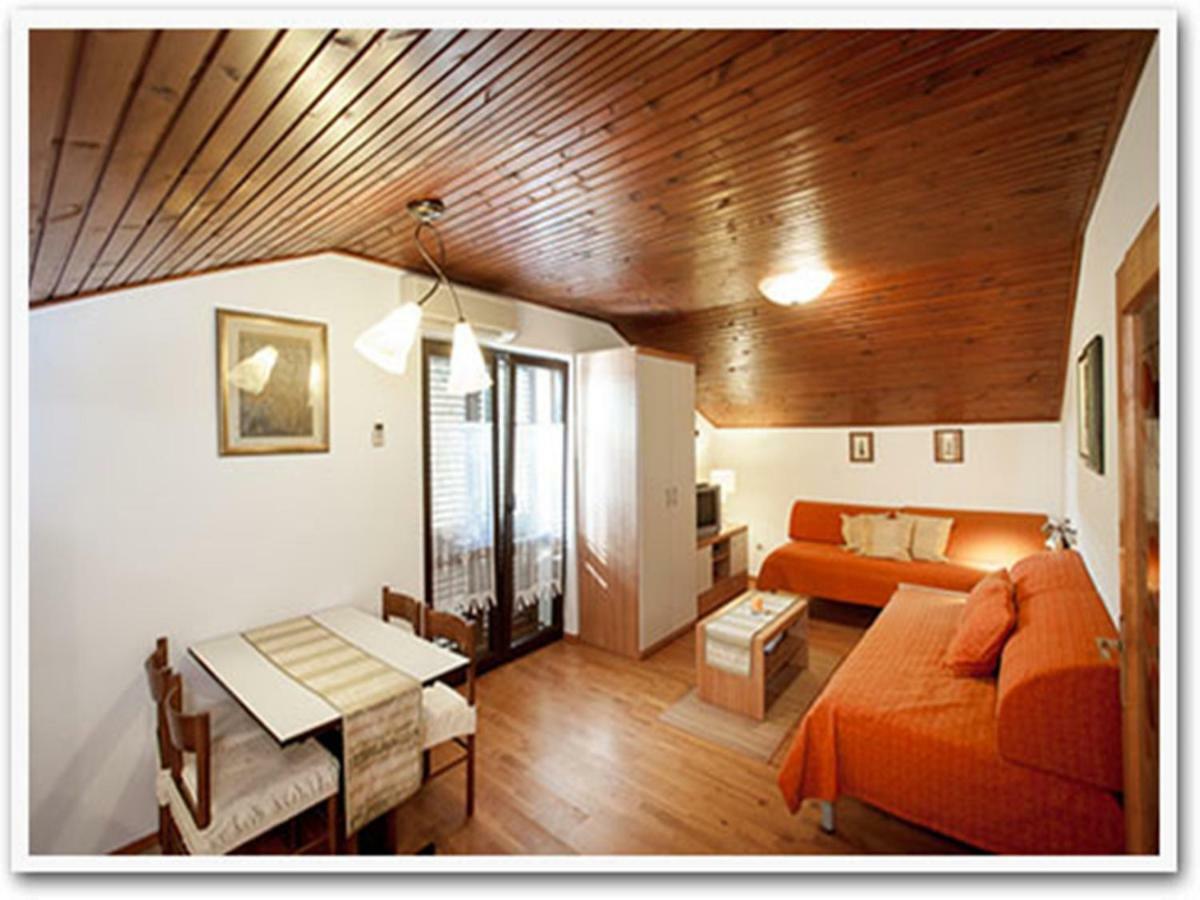 Apartments Maller Ровин Стая снимка